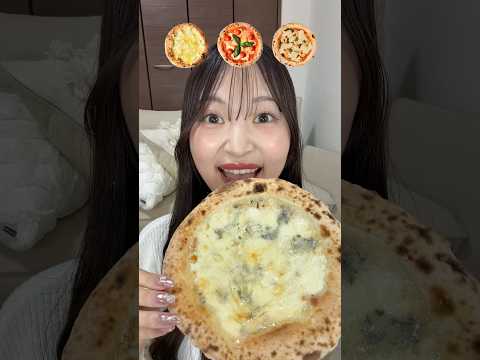 【ASMR】ピザ食べ比べ🍕でっかいピザに思いっきりかぶり付くのが幸せ❣️そのままでも十分美味しいけど、ディップソースを付けたらもっと最高なの#爆食 #飯テロ #咀嚼音 #asmr #mukbang