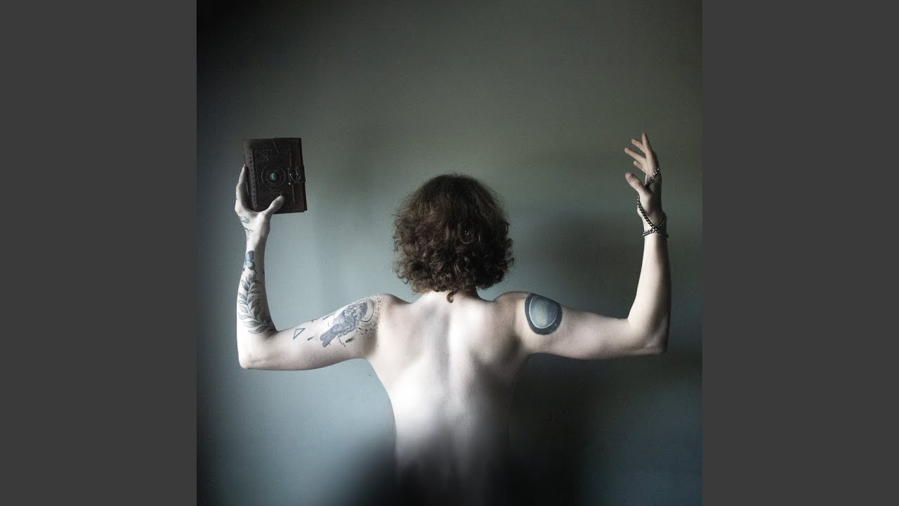 weakness III auf YouTube ansehen weakness III auf YouTube ansehen