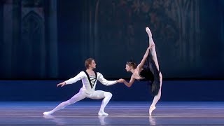 Anzhelina Vorontsova & Denis Rodkin in ’Swan Lake’ – “Pas de deux