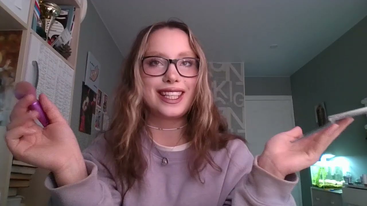 ASMR you came to visit a friend for makeup (she's secretly in love with you)