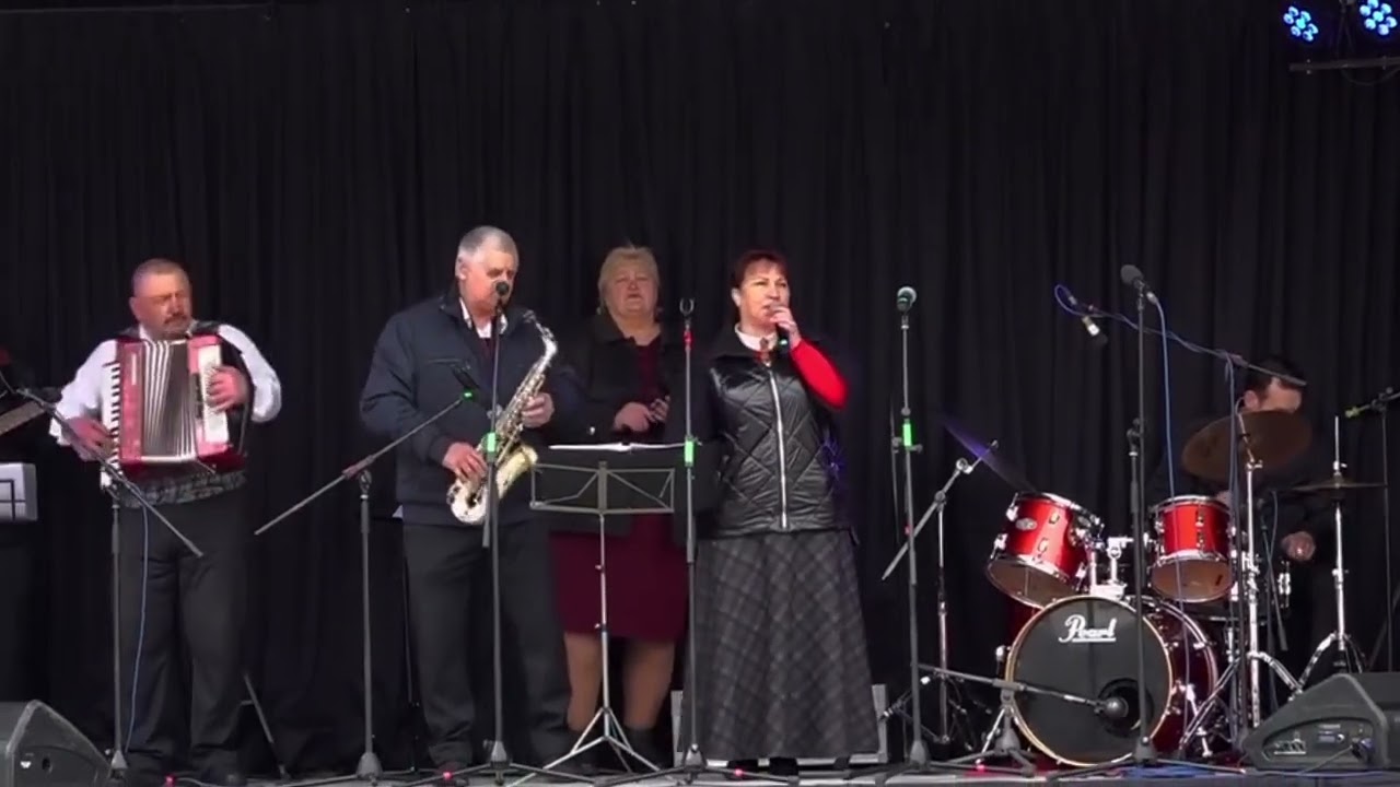 Be pudros dažų be brangių auskarų