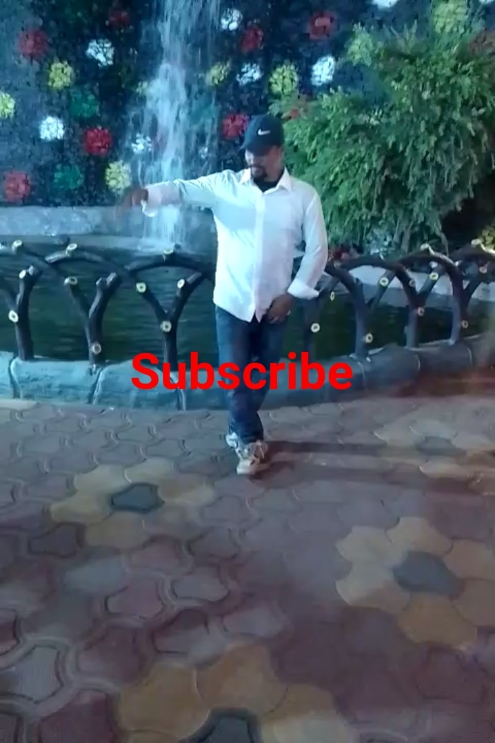 😭ମୋତେ ଏକା ବଞ୍ଚିବାକୁ ଦିଅ😭 - ShareChat