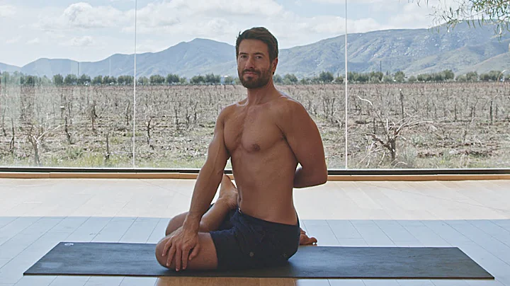 Strong 40 Min Vinyasa Yoga Flow Workout w/ Deep Hip Openers | Yoga With Tim