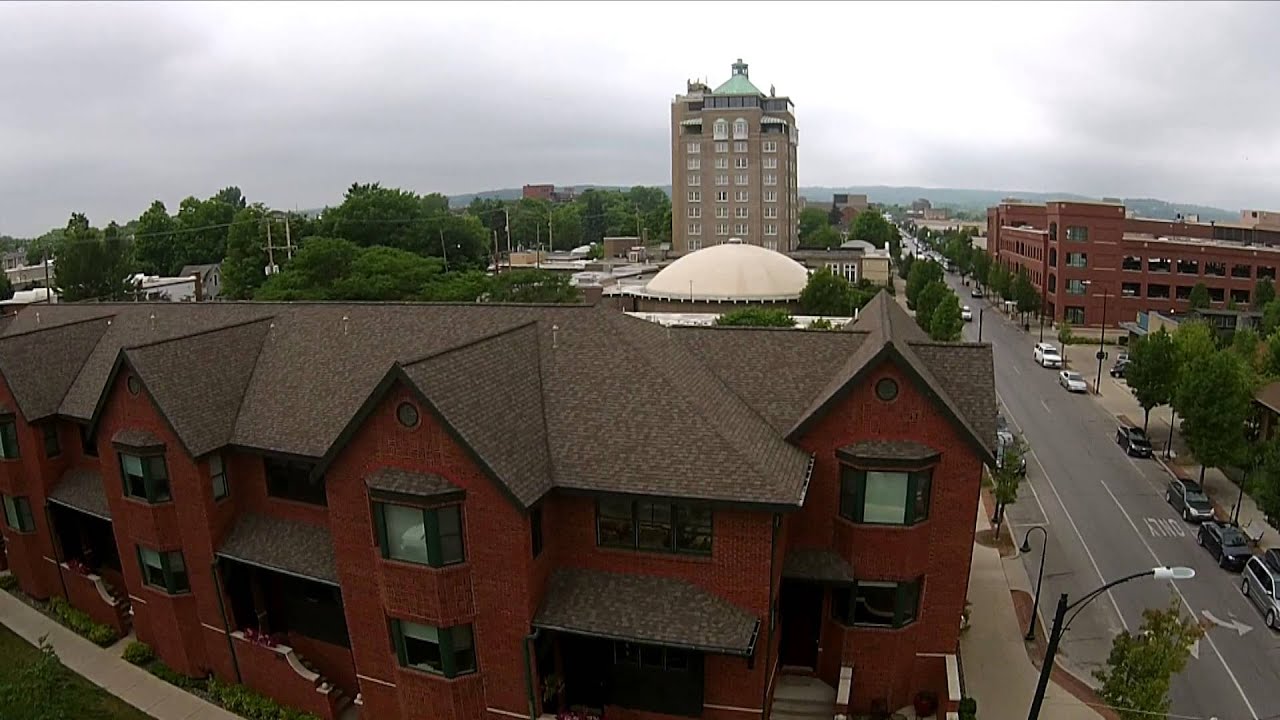 aerial silks Quaint condo located next to diners, shops and stores.