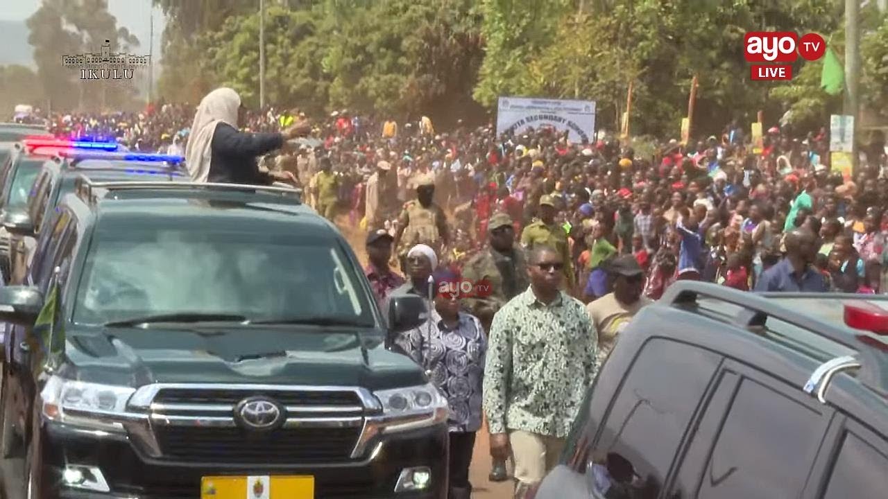 LIVE: RAIS SAMIA ASIMAMA NJIANI KUWASALIMIA WANANCHI WA NYONI