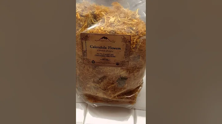 Infusing my own Calendula, comfrey and Plantain fast method.