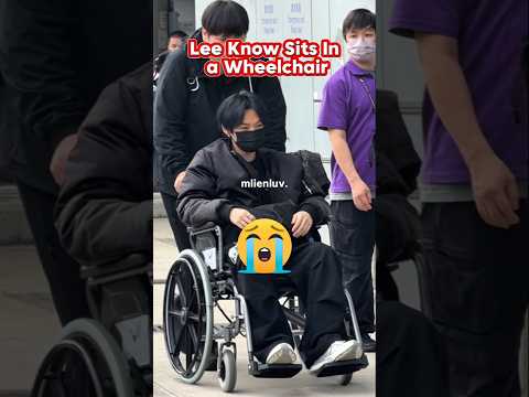 Lee Know Sits In A Wheelchair STRAY KIDS Returns To Korea Straykids Skz Leeknow Felix Hyunjin