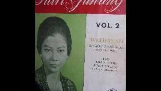 Waldjinah - Ngalamuning Ati