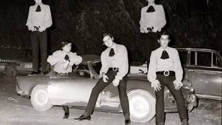 THE JUNIORS -  Let Me In