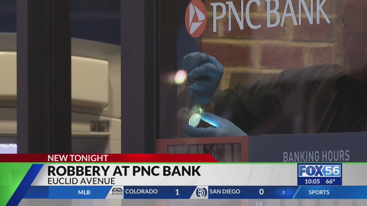 Lexington police investigating bank robbery - YouTube