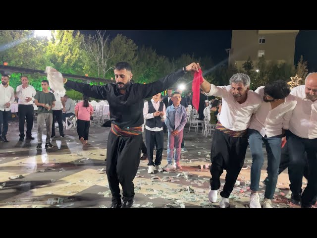 Watch ZURNACI teğmen gezer 3 DAVUL ŞAMPİYONLAR LİGİ DİYARBAKIR HALAYI ORJİNAL GOVEND on YouTube Watch ZURNACI teğmen gezer 3 DAVUL ŞAMPİYONLAR LİGİ DİYARBAKIR HALAYI ORJİNAL GOVEND on YouTube