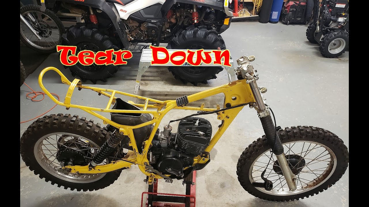 1978 Suzuki pe250 teardown continues lots of parts - YouTube