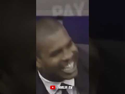 Майк Тайсон жестит