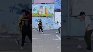 Kaleci Pozisyona İtiraz Ediyor