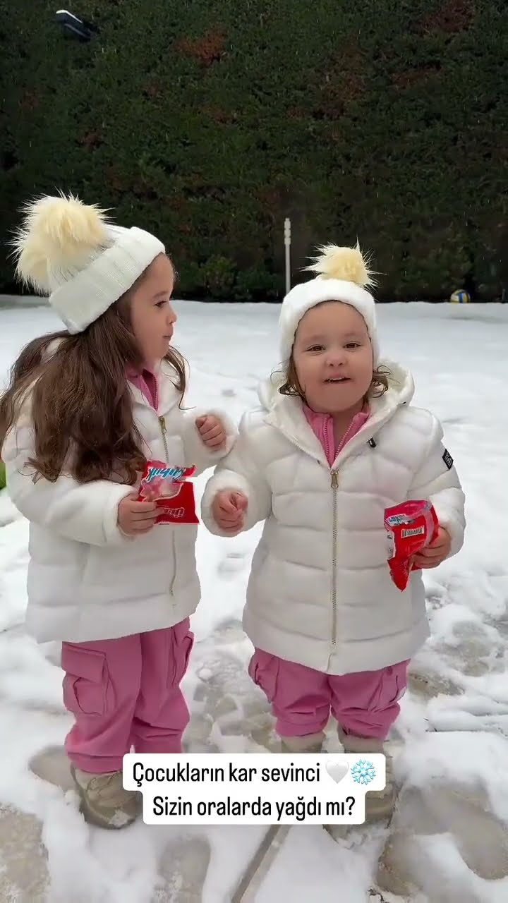 Çocukların kar sevinci sizin oralarda yağdı mı ❤️