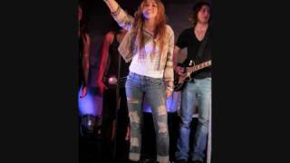 Miniatura del video "Miley & Billy Ray Cyrus - Butterfly Fly Away (iTunes Live from London) + DOWNLOAD"