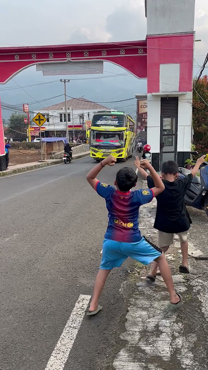 BASURI BUS BABY BOSS ASYROF #teloletbasuri #busmania