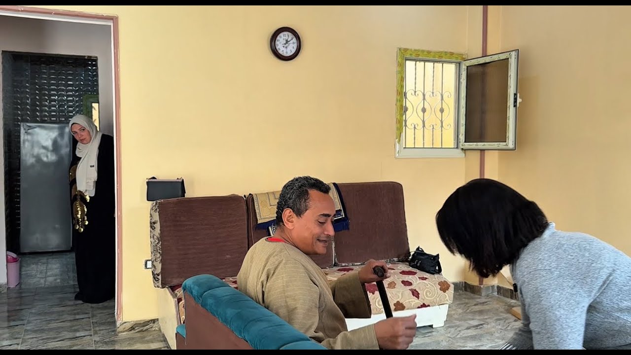 بتغير على زوجها فاستخبت عشان تعرف بيعمل اى