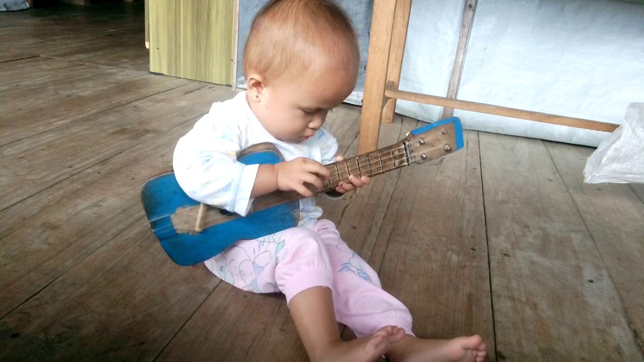 Viral Lucu Banget Anak Umur 2 Tahun Dah Pintar Main Keroncong