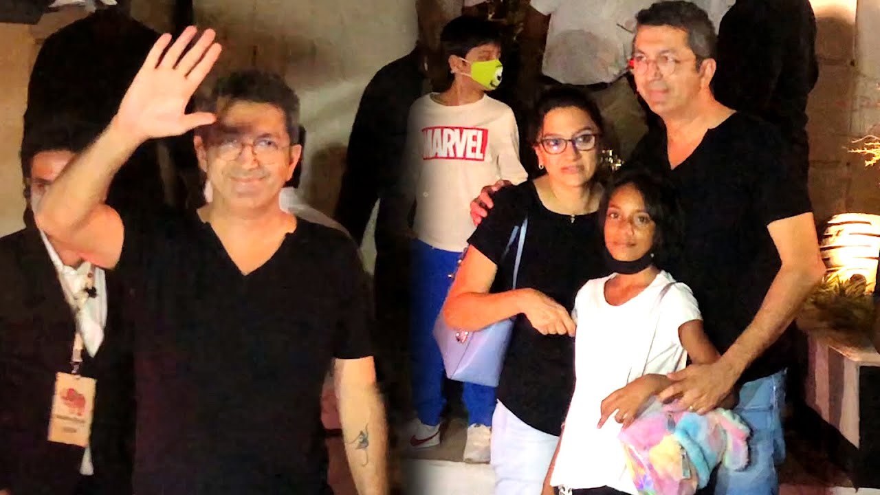 Kunal Kohli With Wife Reached For Varun Dhawan Marriage 🎷👫🎺