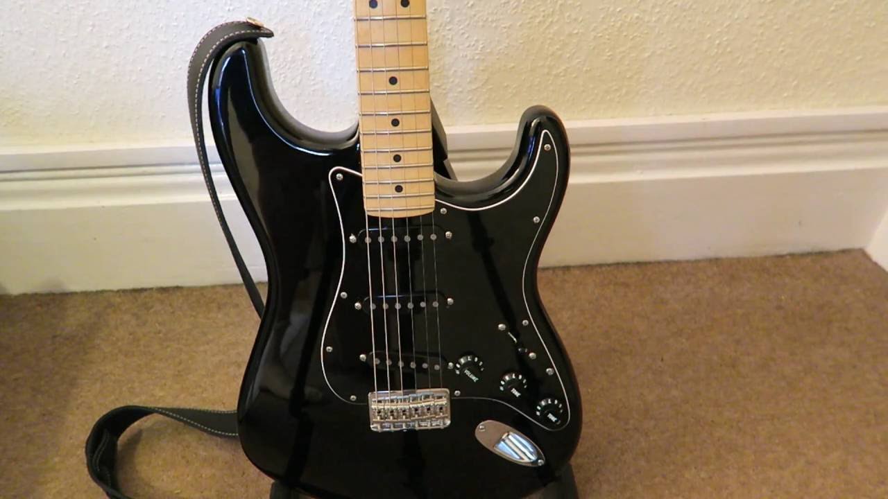 Stagg SGA108BK Foldable Universal A Accoustic and Electric Guitar Stand