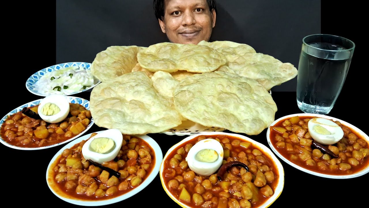 4 PLATE SPICY CHOLE BHATURE AND BOILED EGG EATING, BIG BITES, ASMR, STREET FOOD MUKBANG