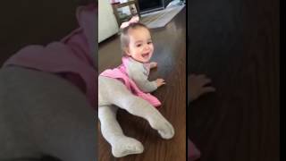 Jordyn Crawling 2717