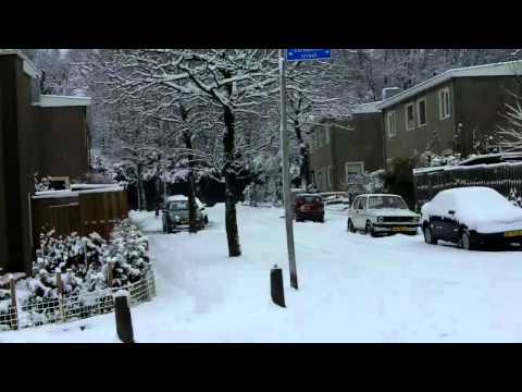 Sneeuw vegen in Jerusalem Nijmegen - YouTube