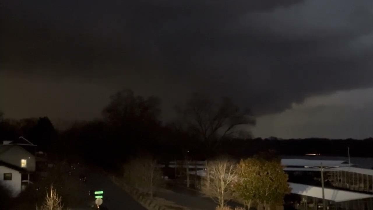 Power flashes from Hendersonville Tornado Outbreak YouTube