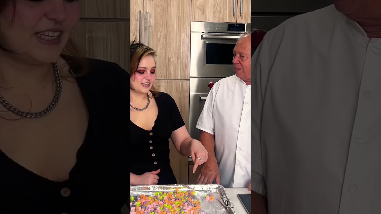 HAPPY HALLOWEEN 🎃 @WosieDoll https://www.youtube.com/watch?v=dVTHRJpXYOE