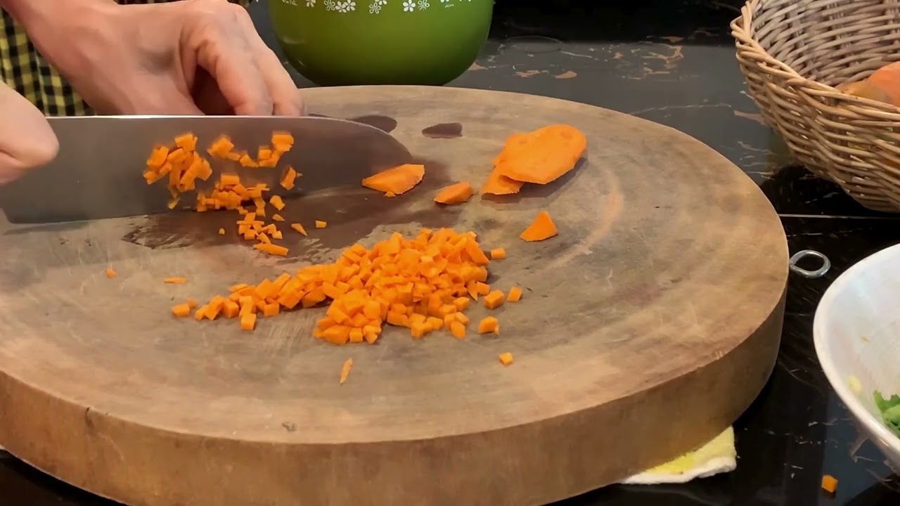 Cutting Techniques: Dicing.Carrot