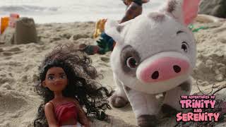 Moana Toys At The Beach with Trinity and Serenity