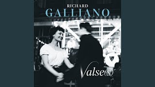 Video voorbeeld van "Richard Galliano - Shostakovich: Jazz Suite No. 2 - Arr. for Accordion R. Galliano - Waltz No. 2"