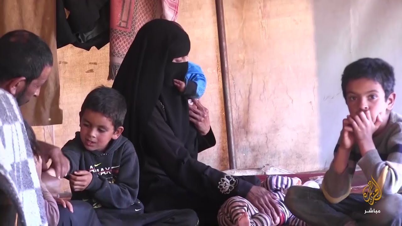 حكايات البسطاء.. أبو فيصل نازح من ريف حماة لديه عائلة كبيرة ومصاب بعدة أمراض