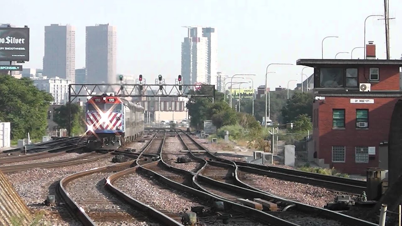 metra-up-n-train-341-w-private-club-car-at-clybourn-jct-chicago-24