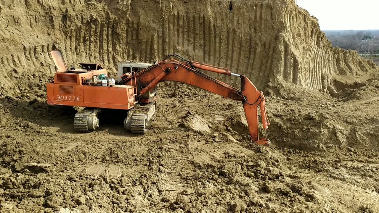 Погрузка машин экскаватор эо 5126. - YouTube