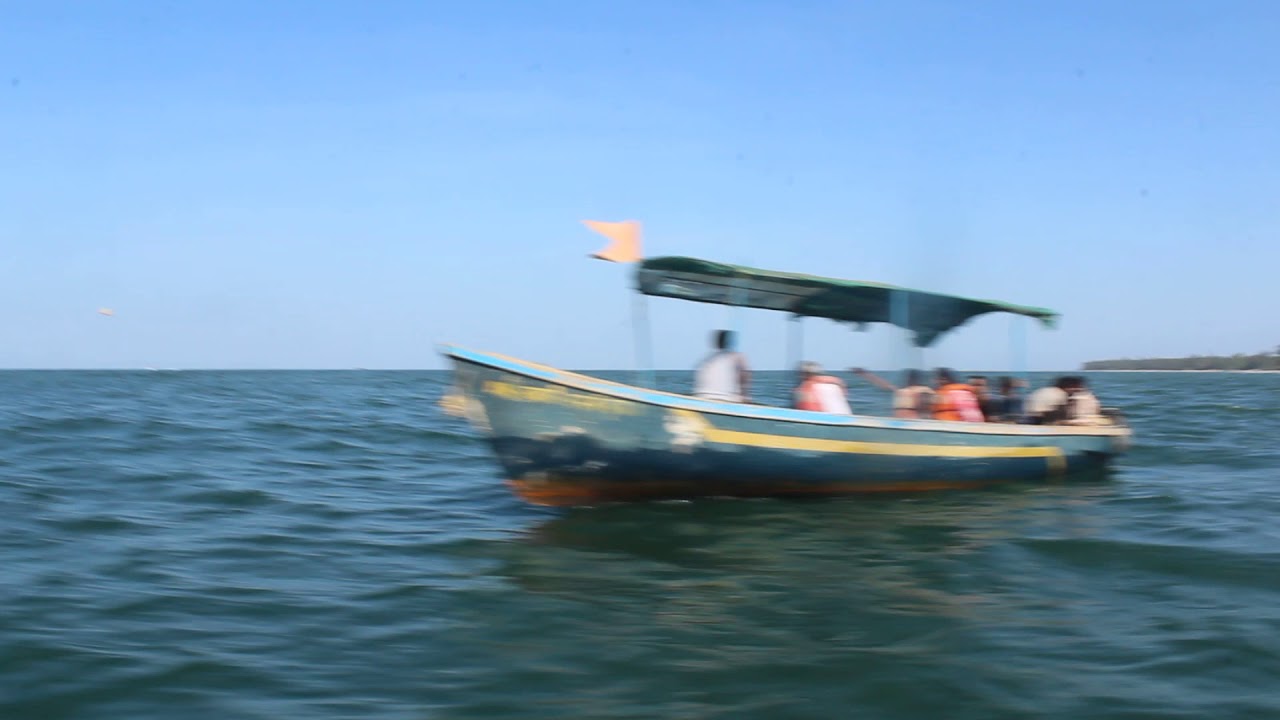 Boat ride from Devbaug beach to Tsunami island, Malvan