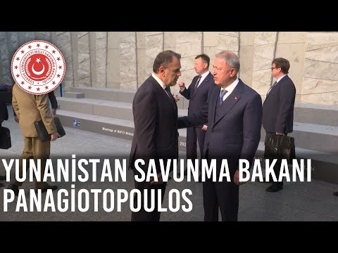 Millî Savunma Bakanı Akar ile Yunanistan Savunma Bakanı Panagiotopoulos NATO Karargâhında Görüştü