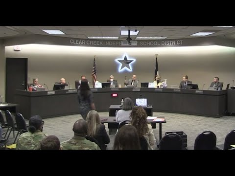 Gavel breaks when Clear Creek ISD board president tries to restore order during disruption