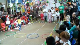 sports day 2011 nursery obstacle race