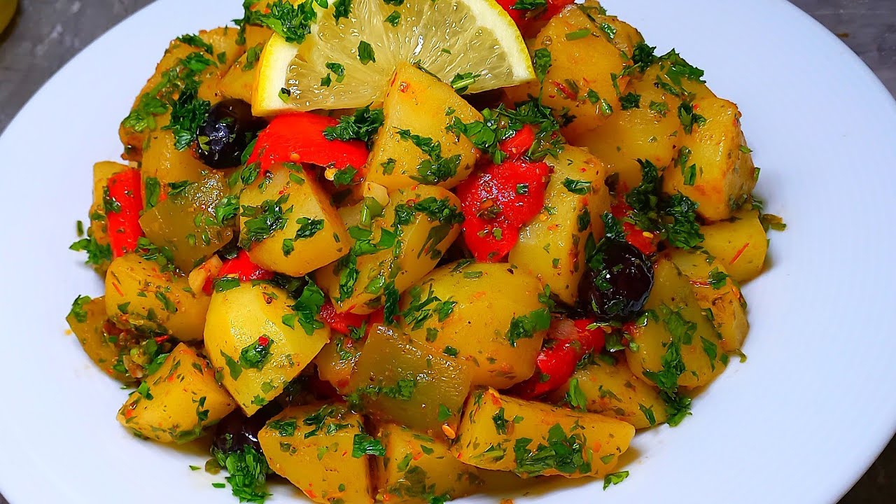 مقبلة البطاطس مشرملة و محمضة ماغاتبقاش تخطاكم مشبعة و لذيييذة بزاااف والأهم أنها سهلة التحضير👌🇲🇦