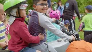 Video voorbeeld van "Ich fahr' ein Moped"