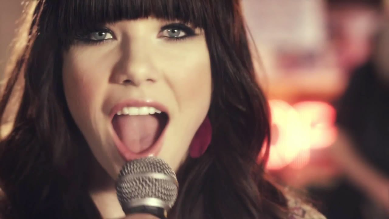 Carly Rae Jepsen - Call Me Maybe (Legendado) 