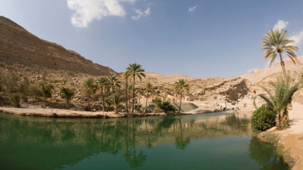 Река оазис. Пустыня Оман Оазис. Оазис Вади Гунай. Вади Гарандел. Оазис Вади бани Халид.