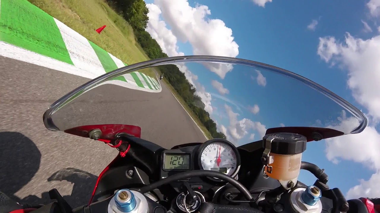 Circuit de Vaison Piste, Juillet 2019, Stef en Yamaha R6, Groupe intermédiaire, Moto-club Annemasse.