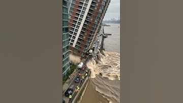 🌊Disaster! Riverside buildings completely collapse due to flooding! 😱🏚️ #RiverbankCollapse