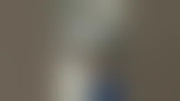 ديوث يصور زوجته المربربه 