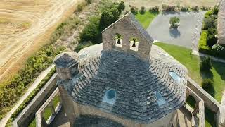 Santa Maria de Eunate, Muruzabal (Navarra) a vista de dron - [Dron DJI Mavic Mini] - drone footage