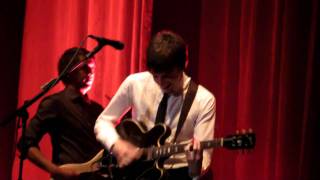 Video thumbnail of "The Last Shadow Puppets - In The Heat Of The Morning live @ Tempodrom / Berlin"