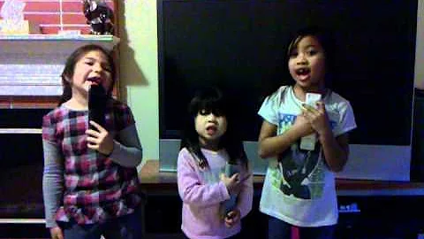 Kalana, Kirsten and friend singing